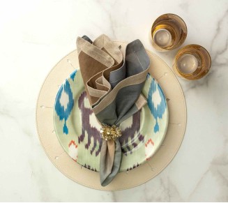 Geode Napkin Rings in Gold, Set of 4 in a Gift Box