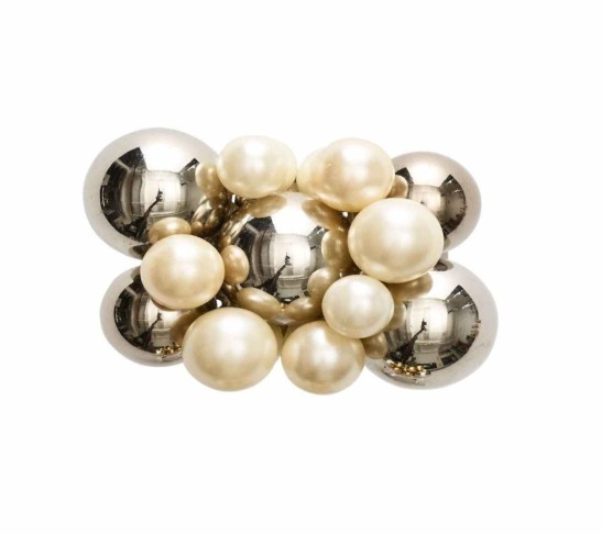 Bauble Napkin Ring in Pearl & Silver, Set of 4