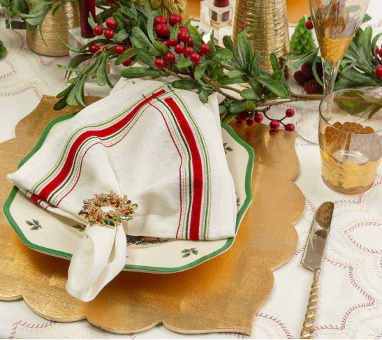 Gem Wreath Napkin Rings in Red, Green, & Gold, Set of 4 in a Gift Box