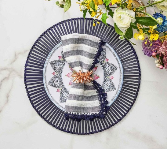 Linea Napkin in White & Navy, Set of 4