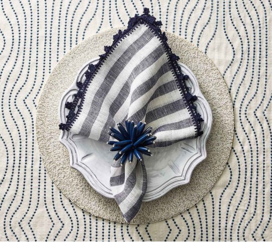 Linea Napkin in White & Navy, Set of 4