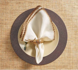 Mahout Napkin Ring in Gold, Set of 4 in a Gift Box