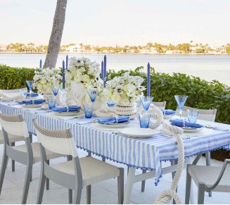 Linea Tablecloth in White & Blue