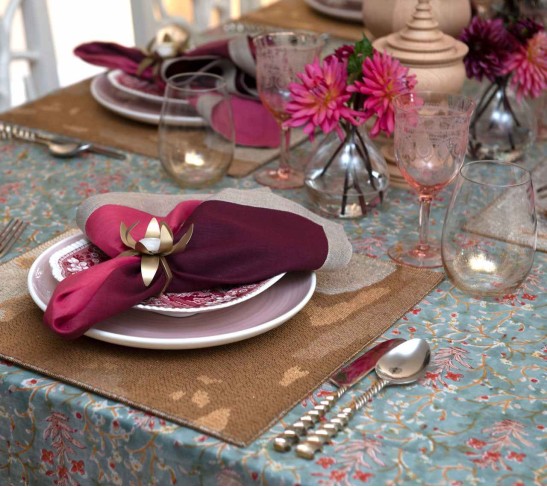Linda Tablecloth in Multi