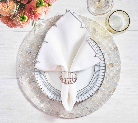 Camellia Placemat in Gray, Set of 4