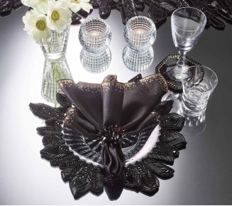 Zénith Napkin Rings in Black, Set of 4 in a Gift Box