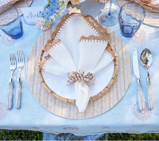 Shell Edge Napkin in White & Natural, Set of 4