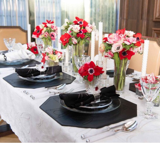 Harcourt Tablecloth in White & Silver