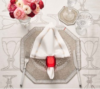 Octogone Napkin Ring in Red, Set of 4 in a Gift Box